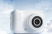 雷米瑞01和HKMW相机在国际认证方面哪个拥有更多优势？谁在安全性能上表现得更加出色
